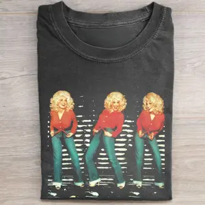 Vintage Dolly Parton Graphic Tee - Dolly Parton Tour Casual Merch - Goddess of Pop Shirt - Queen of Rock & Roll Shirt - Dolly Parton Merch - 80s Country Music Shirt - Run, Rose, Run Merch Casual - Gift T-shirt -  Top Menswear Womenwear Streetwear