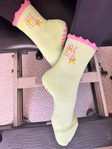 "SELF LOVE CLUB" PILATES CREW GRIP SOCKS