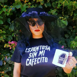 TSHIRT ESPANTOSA SIN MY CAFECITO Important halloween favorite halloween Spanglish