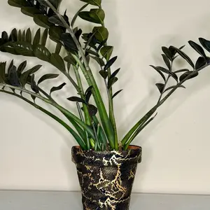 Stretch Fabric Plant Pot Cover: Black Gold Coral- Pretty Pot