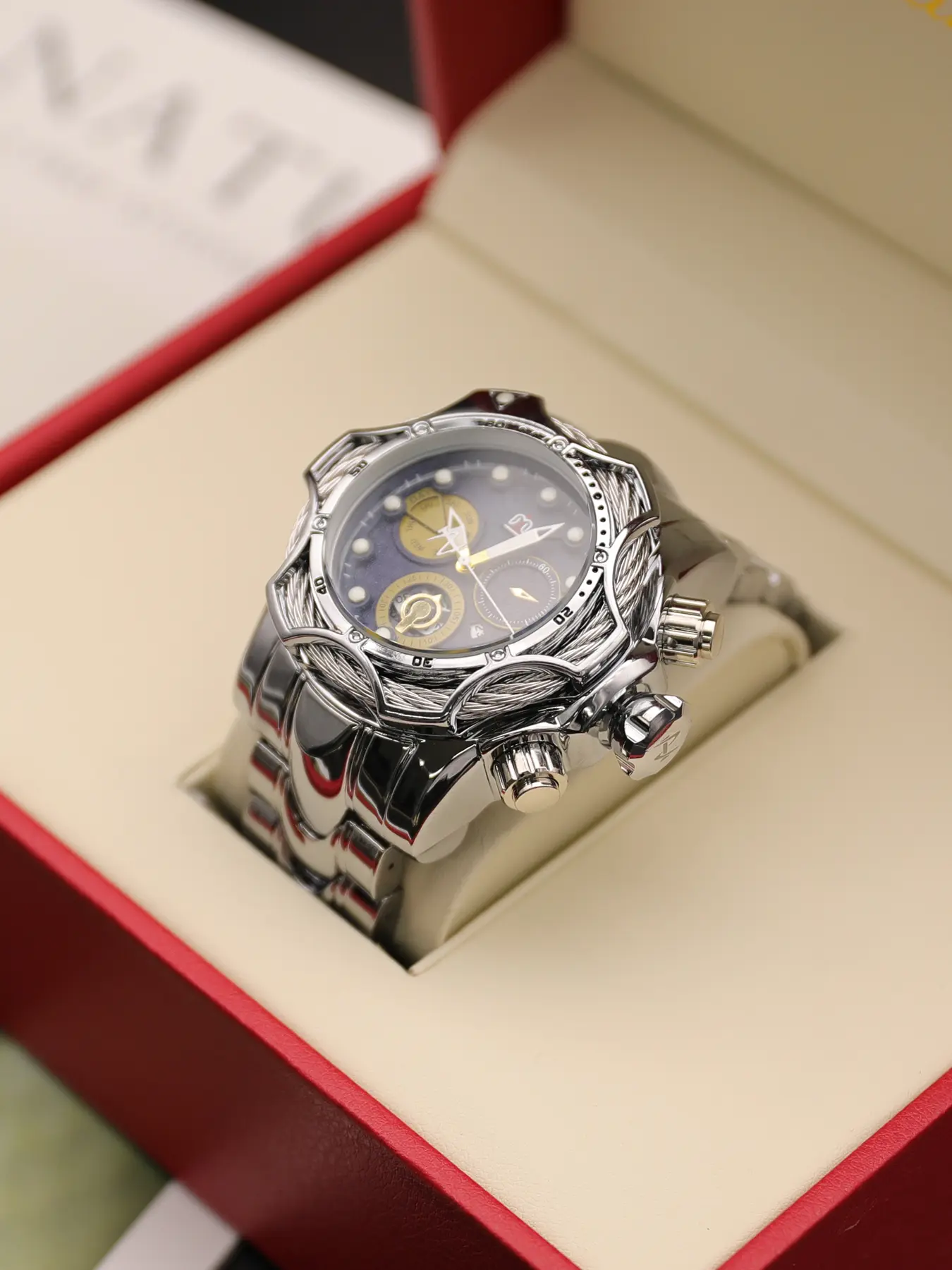 Men's Luxury Quartz Wristwatch, Round Analog Dial, Mineral Glass, Steel Band, Night Glow Calendar, Fashion Business Casual Style, Fashionable Wristwatch