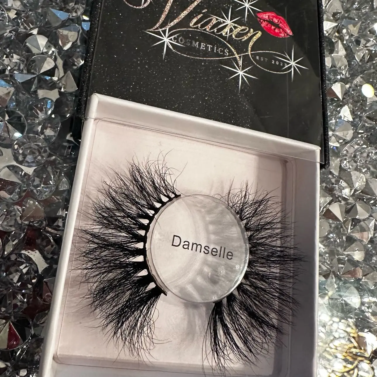 Damselle by Vixxen - Eye Lashes for a More Voluminous and Dramatic Look