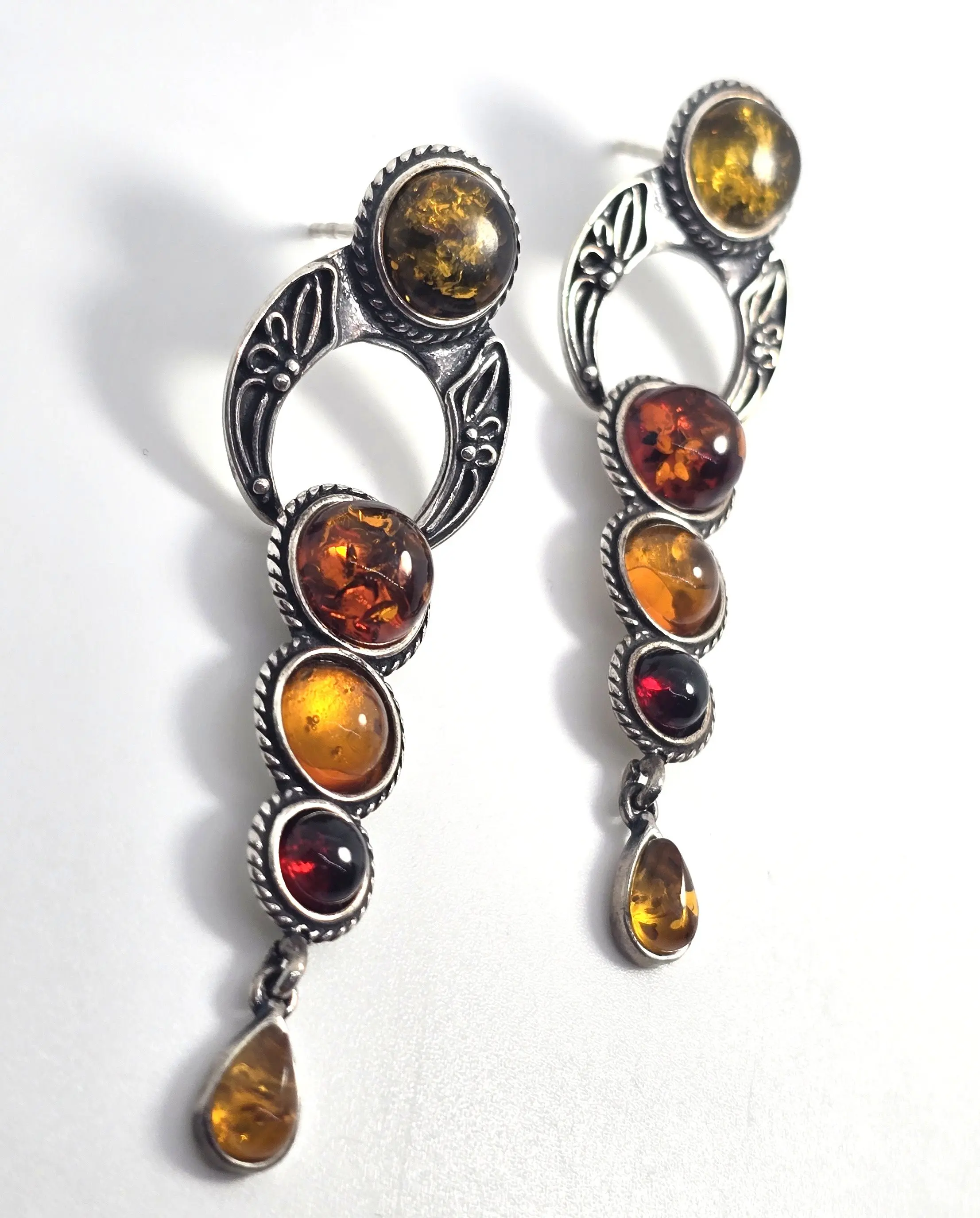 Valerio 888 Ian & Valery Coolish amber Celtic sterling silver V8 Poland amber earrings