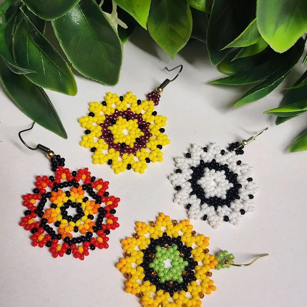 Beaded Flowered Women's Fashion Earrings