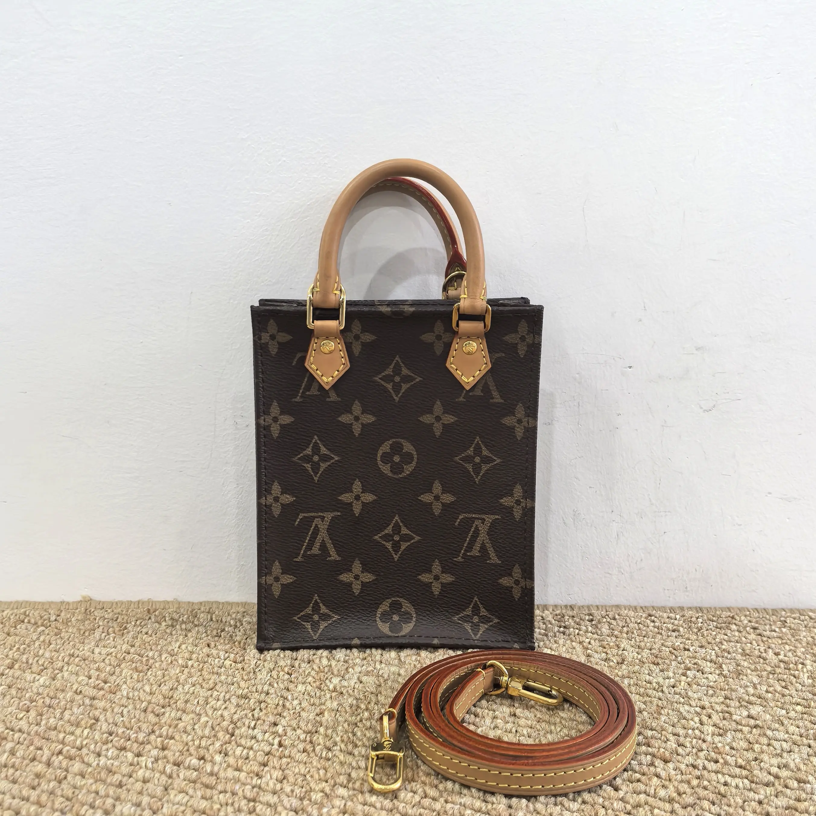 Pre-owned Louis Vuitton LV Mini Sheet Music Bag for Presbyopia — Women’s Handheld/Crossbody Bag