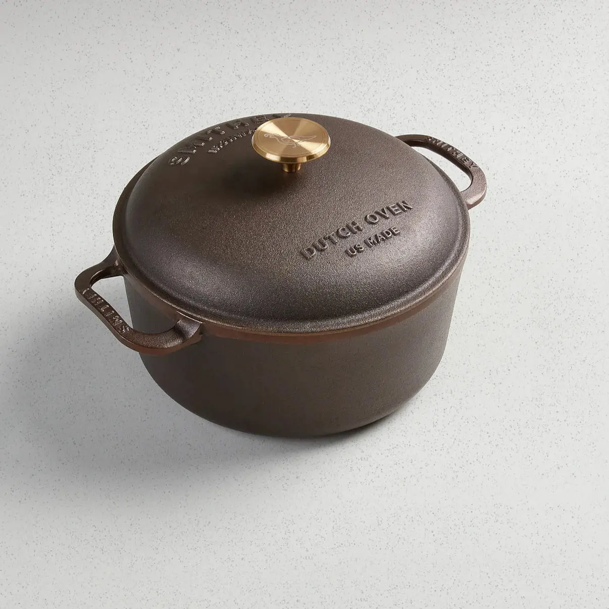 Smithey Cast Iron 5.5 Qt Dutch Oven - Vintage Traditional Kitchen Cookware, Enamel Coated, Securely Fitting Lid, Ideal for Slow Cooking, Easy-to-Clean