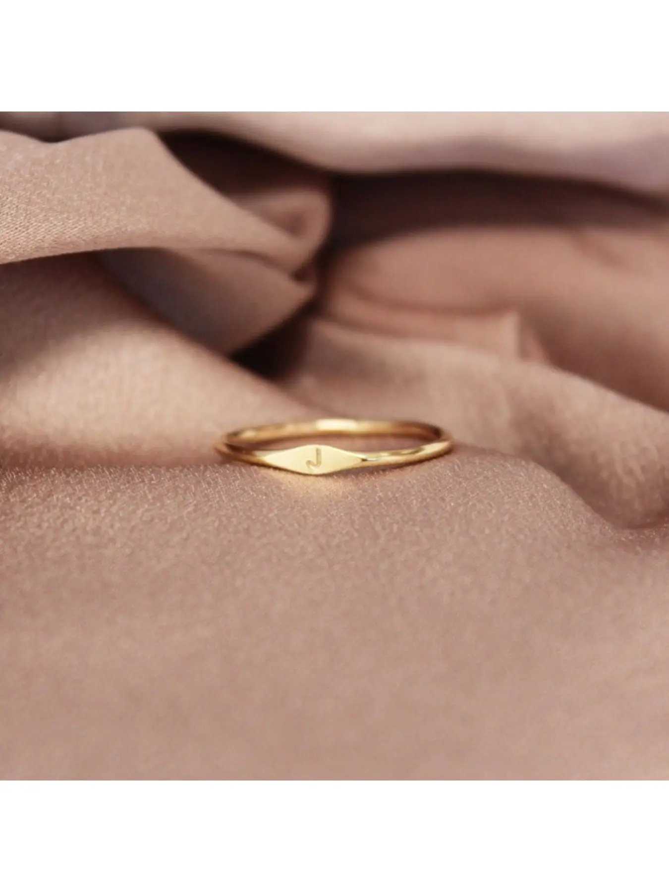 Fashion classic simple 26 letter women's decorative ring Initial Ring suitable for ladies everyday party banquets celebrating holiday gifts Elegant fashion rings