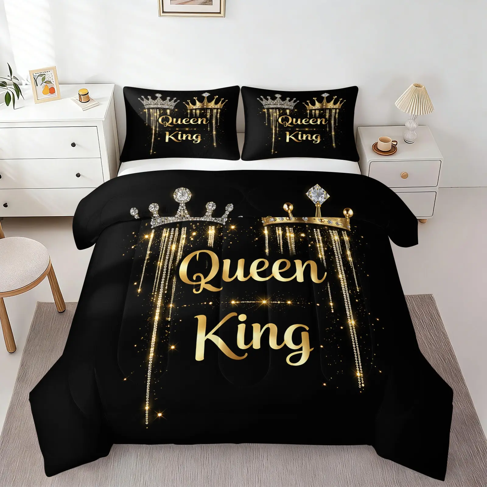 2/3Pcs King Queen Crown Print Comforter Set, Romantic Couple Quilt Bedding Set with Pillowcases, His and Hers Themed Bedspread, Luxury Royal Style, Soft Cozy Comfy Bedding Sets for Bedroom & Wedding Decor