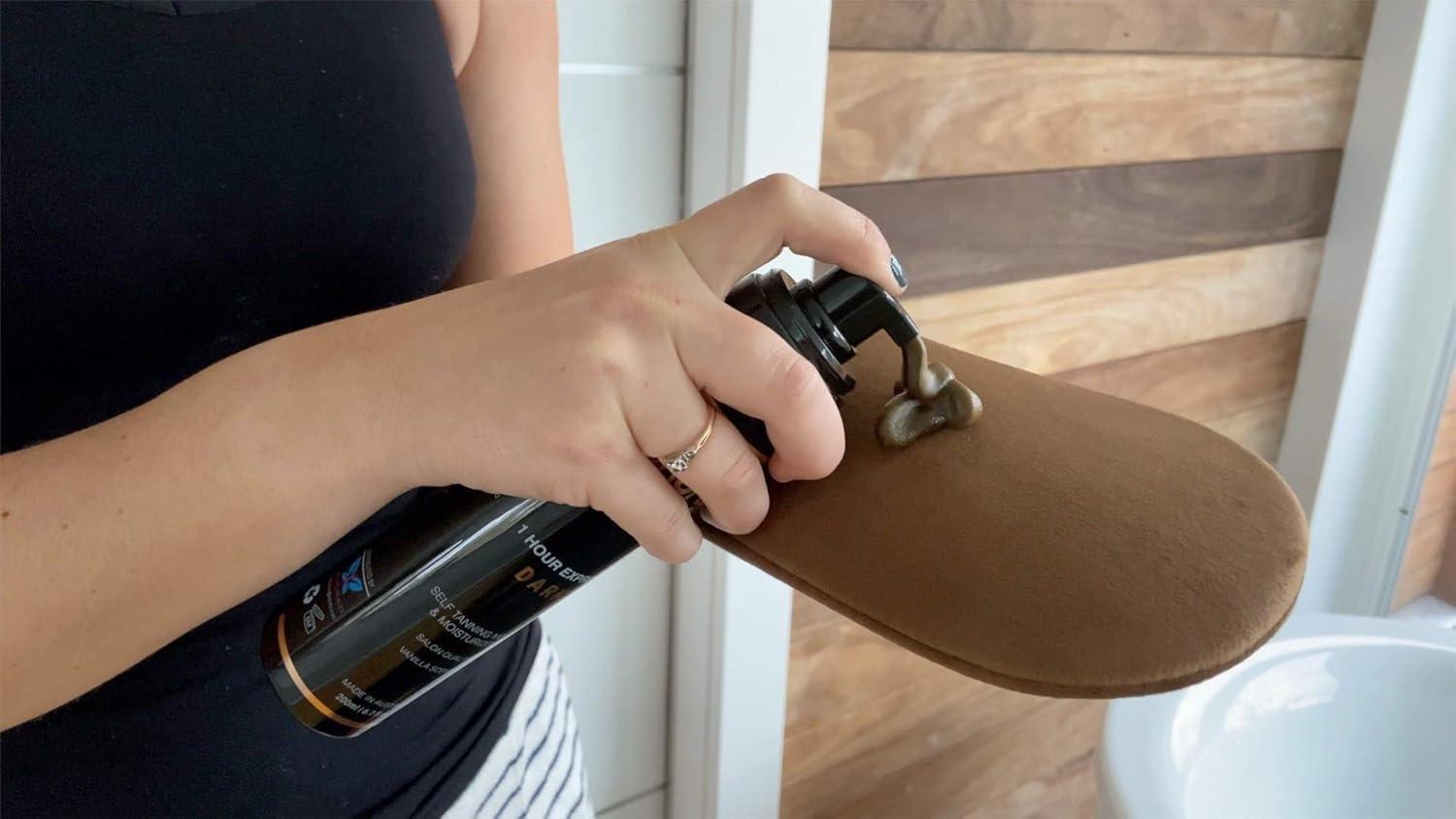 Self Tanning Mitt Applicator With Thumb – Ultra Soft Self Tanner Mitt for Applying Tanning Mousse or Lotion – Machine Washable & Reusable Sunless Tanning Glove for Streak-Free Tan