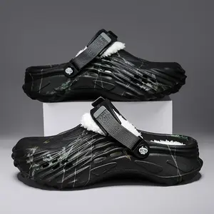 Men's Winter Clogs with Fleece Lining Removable Insole Non-Slip Stretch Sole Toe-Covered Warm Slippers for Indoor Use