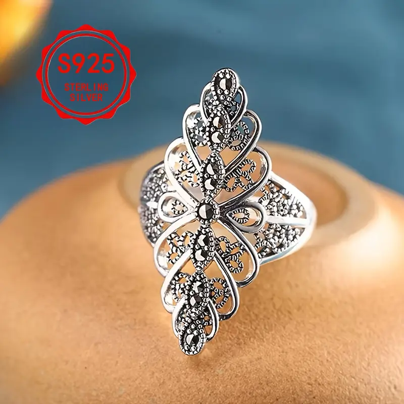 Elegant Boho Claddagh Ring with Black Cubic Zirconia Heart, 925 Silver-Plated Unisex Costume Jewelry for Daily Wear, 4.9g, Adults, Boho Casual, Claddagh Theme, Valentine's Day, 4.9 Grams