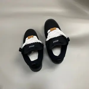 Black and white ribbon, thick rope shoelaces, bread shoes, niche design, thick soled skateboard shoes, American street style, trendy casual sports shoes tiktokshopspringglowup