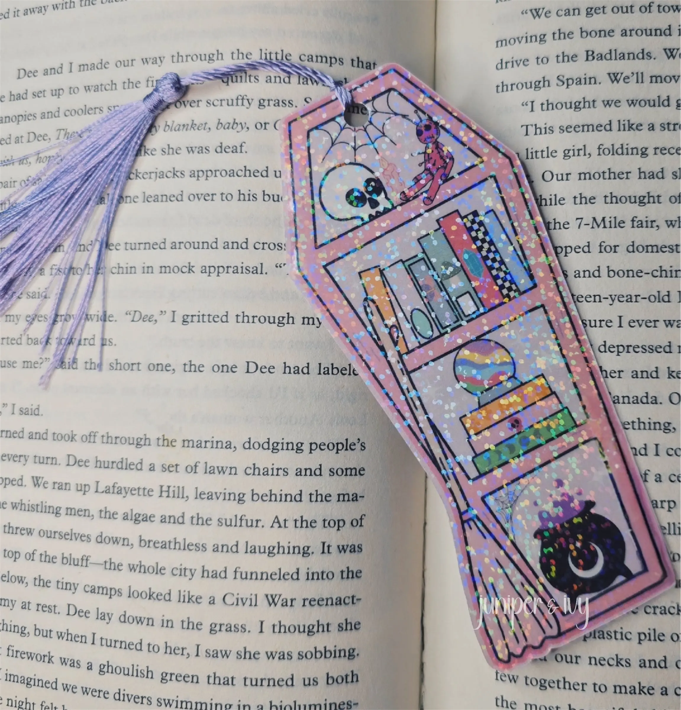 Spooky bookshelf bookmark