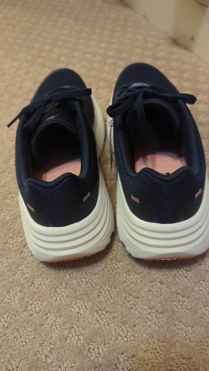 Item: Navy, 8-1/2 Medium