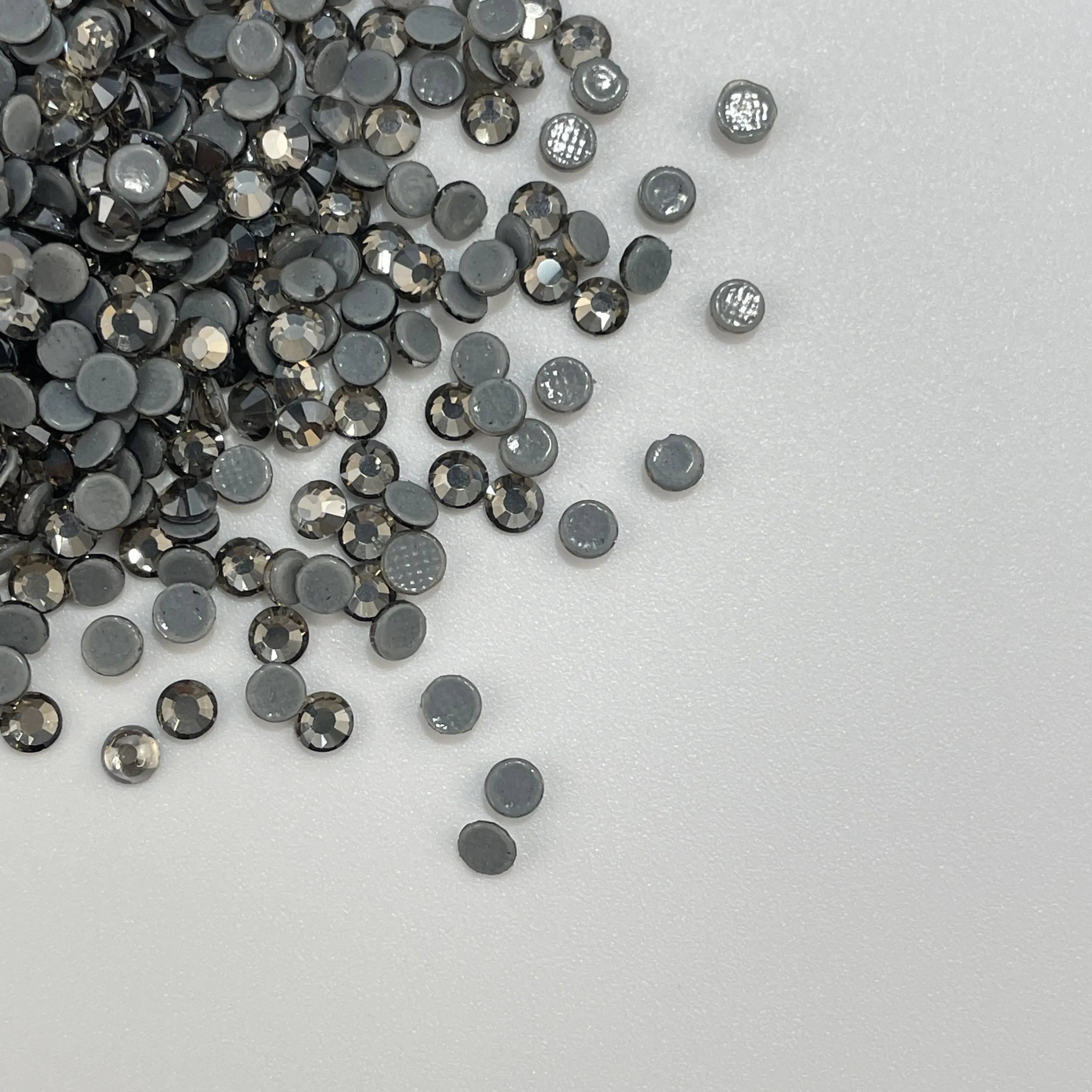 ASFA137 Lt. Black Diamond Round Glass Hot Fix Rhinestones, Shiny Iron-On Crystals for Tumblers, Bottles, Fabric DIY Decoration (1440Pcs, SS4)