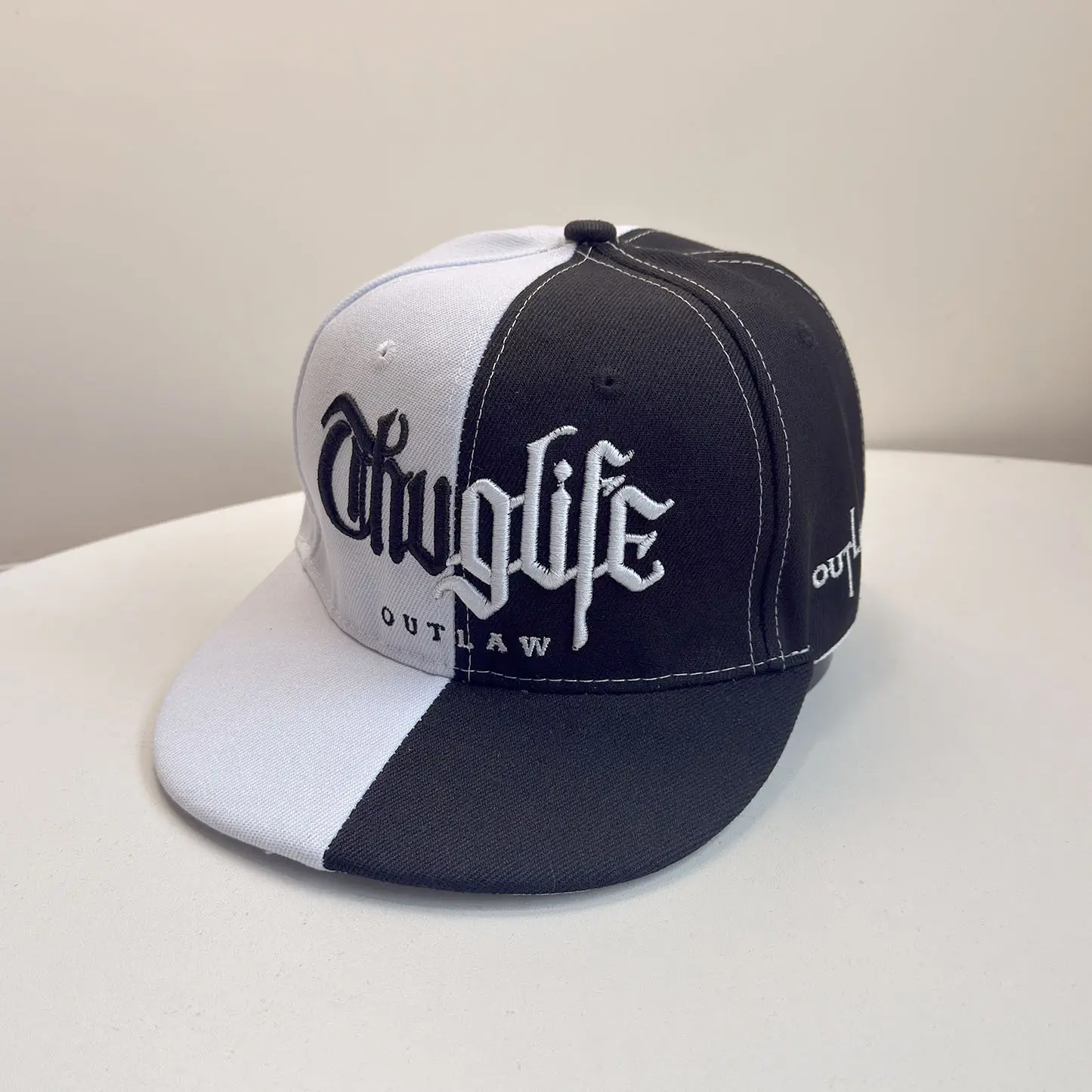 OUTLAW-Black and White Version