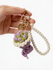 Mother's Day Gift Bohemian Style Crochet Rose Bouquet Pendant Keychain, Perfect Gift for Valentine's Day and Weddings, Unique Decoration Accessory for Special Occasions