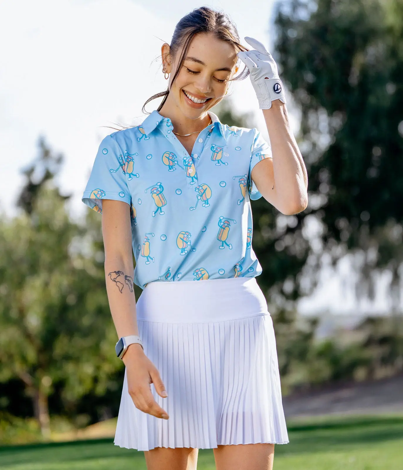Women's Golf Polo in Engineered Fabric, a Stylish Short-Sleeve Top with Moisture Control for a Cool and Flexible Game