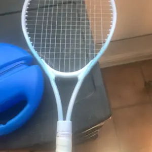 21 Inch Beginner Tennis Racket, Iron Frame, Lightweight Durable, Suitable for Men and Women, Perfect for Sports School Outdoor, Sports Rackets