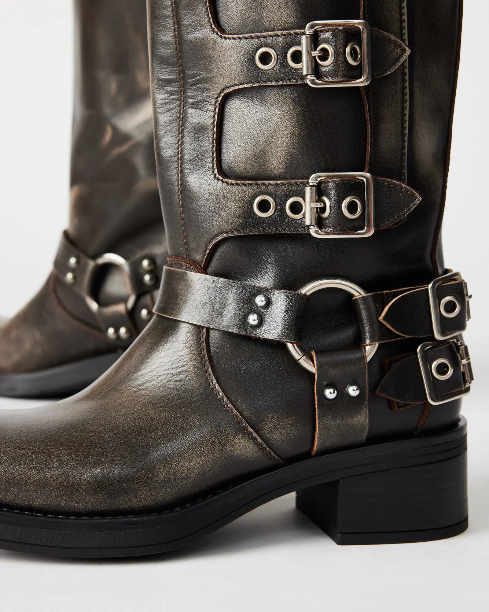 ROCKY BROWN DISTRESSED - TikTok Shop