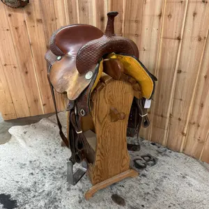 Used Circle Y Cutting Saddle, 16" Seat