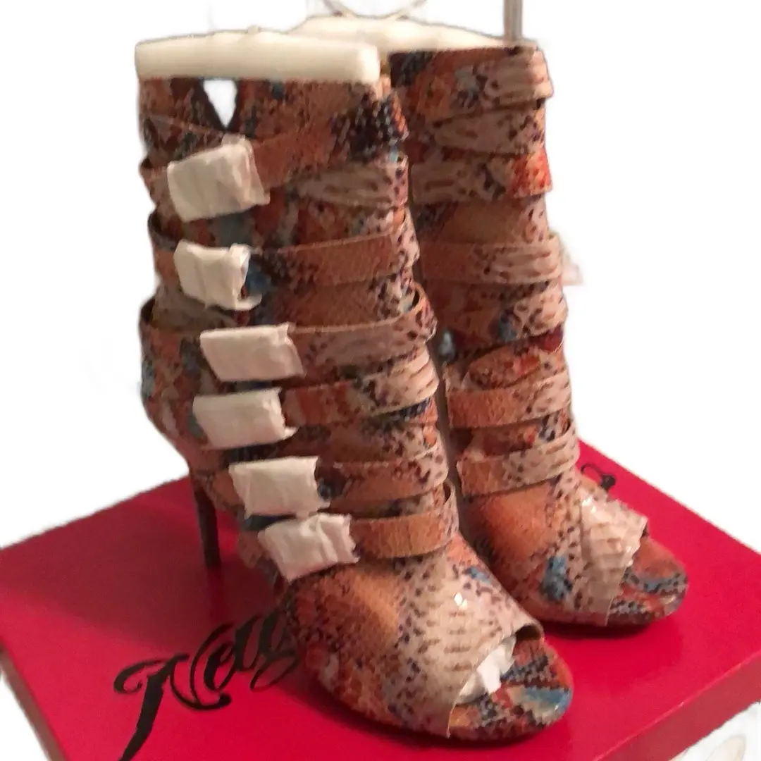 Nelly Bernal Snake Boot