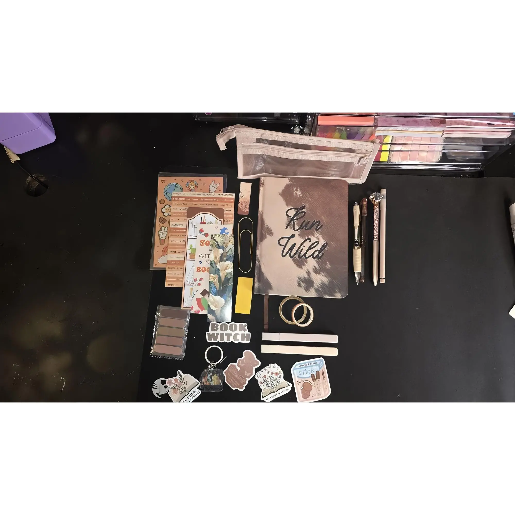 Wild Thoughts Mystery Stationery Bundle for Creators - Rustic Vibe Cow Hide Texture Hardback Cover Brown Tan A5 Size Travel Notebook, 200 Pages Thick Quality Paper, 2 Gel Pens, Notepads & Bookish Items