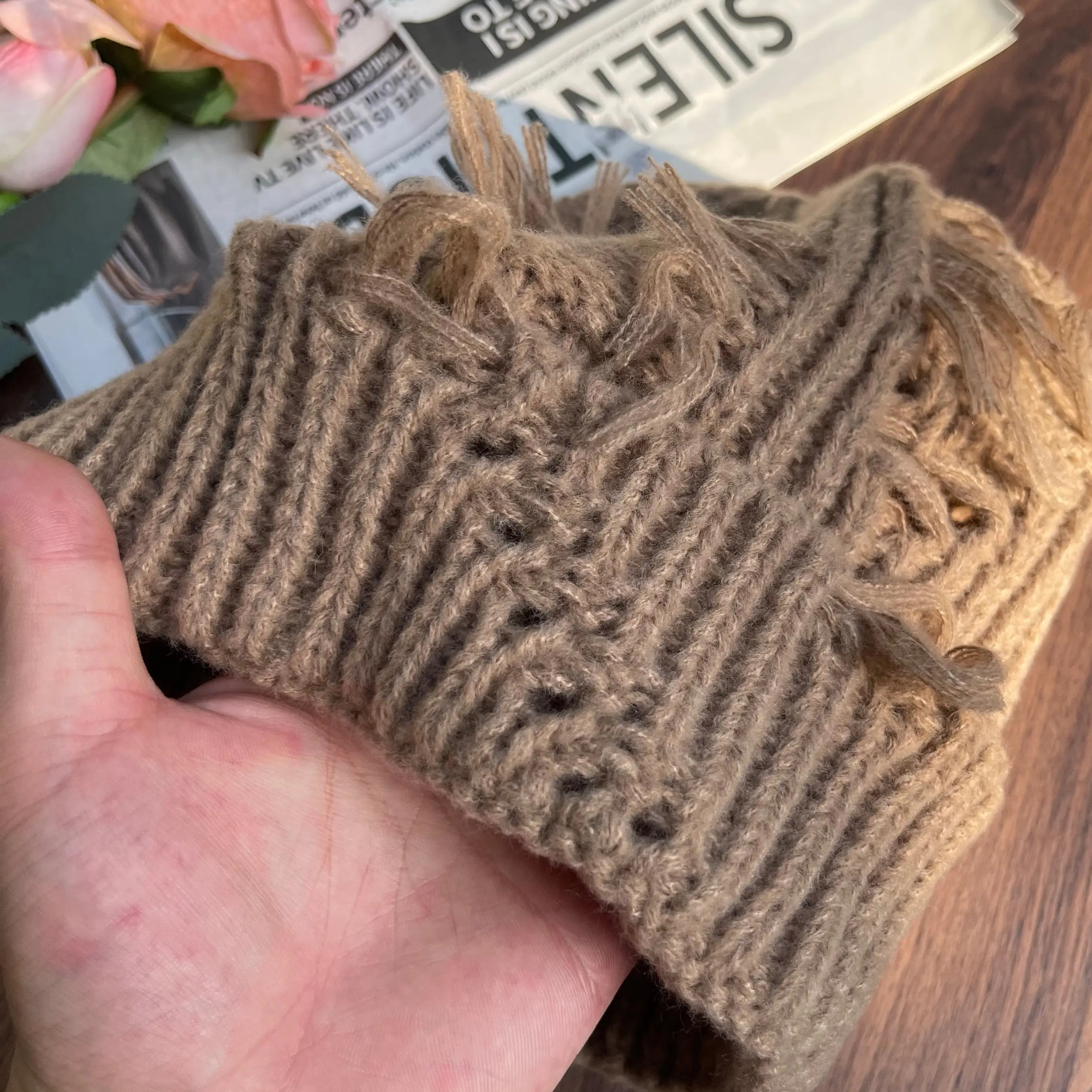 Y2K Distressed Knit Beanie Hat Grunge Skull Cap Vintage  display picture 2