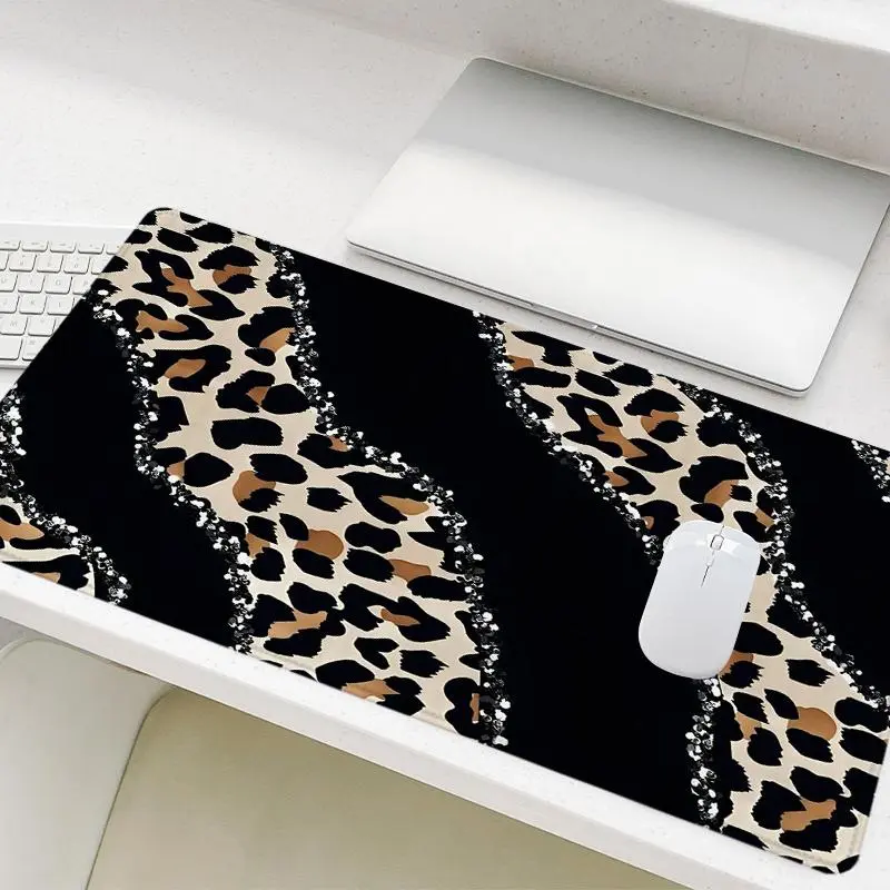 Leopard Print Mouse Pad, 1 Count Rectangle Gaming Mouse Pad, Non-slip Rubber Base Stitched Edge Desk Pad for Home Office Game Room, Desk Accessories