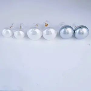 Maite Jewelry.                                                 Aretes Perla Dos colores gris y blanco , dos tallas 12mm y 15mm elegantes