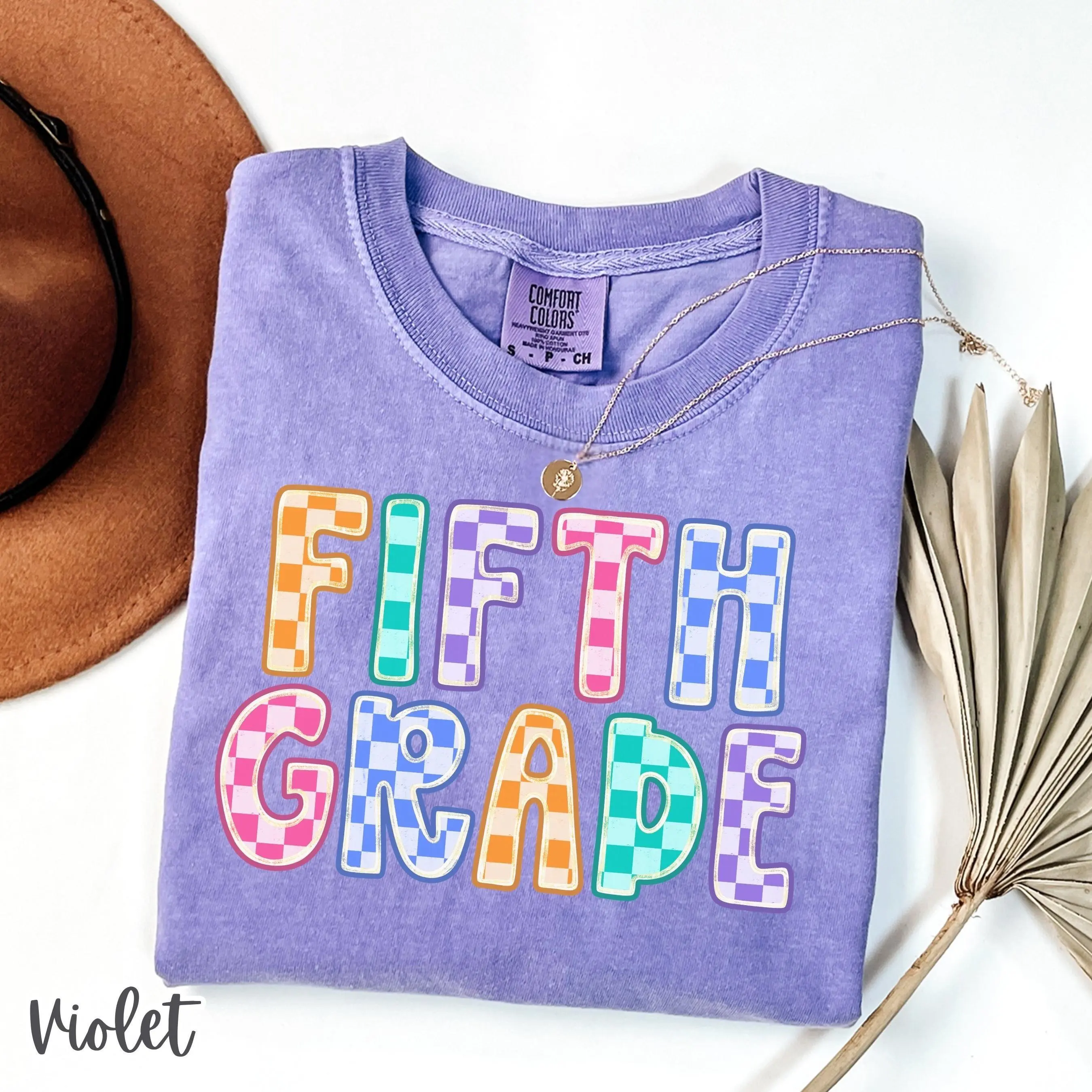 Fifth Grade Teacher Shirt, Comfort Colors Back to School Tee, Cute First Day Of Elementary School T-Shirt, Retro 5th Grade Team Tshirt