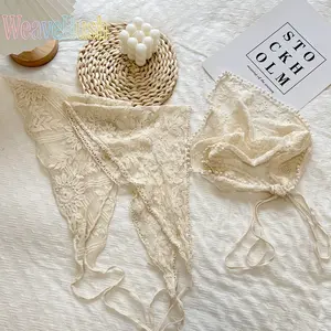 South French Style Beige Lace Triangle Bandana Headscarf, French Farmhouse Aesthetic Tie Headband Headwear, Vintage Boho Lace Hair Accessories for Women Girls, Ideal for Daily Casual Beach Vacation Photoshoot Retro Farm Outfit Styling