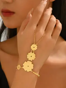 Vintage Chic Multi-Layer Hollow Carved Coin Design Finger Ring Bracelet, Unique Women Hand Chain Jewelry for Daily Wear
