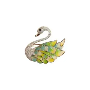 New luxury sparkling rhinestone accessories, fashionable women's suit charm jewelry swan brooch, banquet party gifts