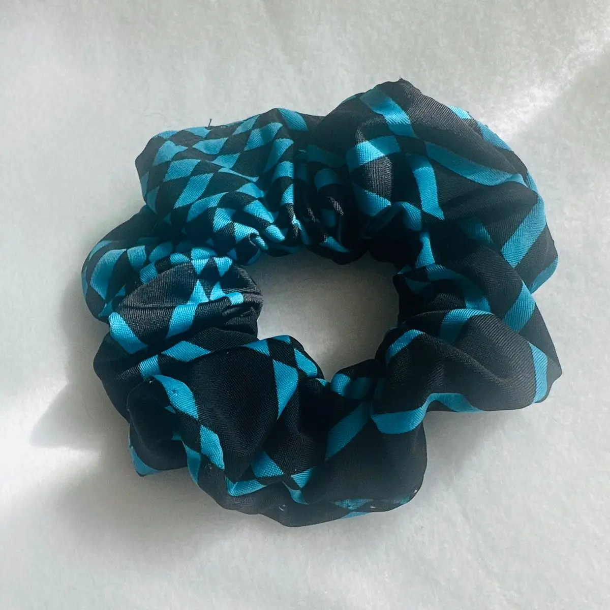 POLYESTER BLUE AND BLACK SCRUNCHES BUNDLES (polyester)