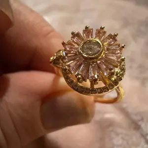 Stress Relief Ring - Gold Tone Design with Sparkling Stones for Everyday Wear