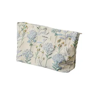 cream embroidered flowers high-end cosmetic bag large capacity lotion storage bag women's makeup portable clutch bag