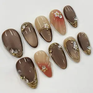 30 Pieces Irregular Cat Eye Press-On Nails, Stylish Detachable Floral Embellished Rhinestone Design for Women, Perfect for Parties and Travel