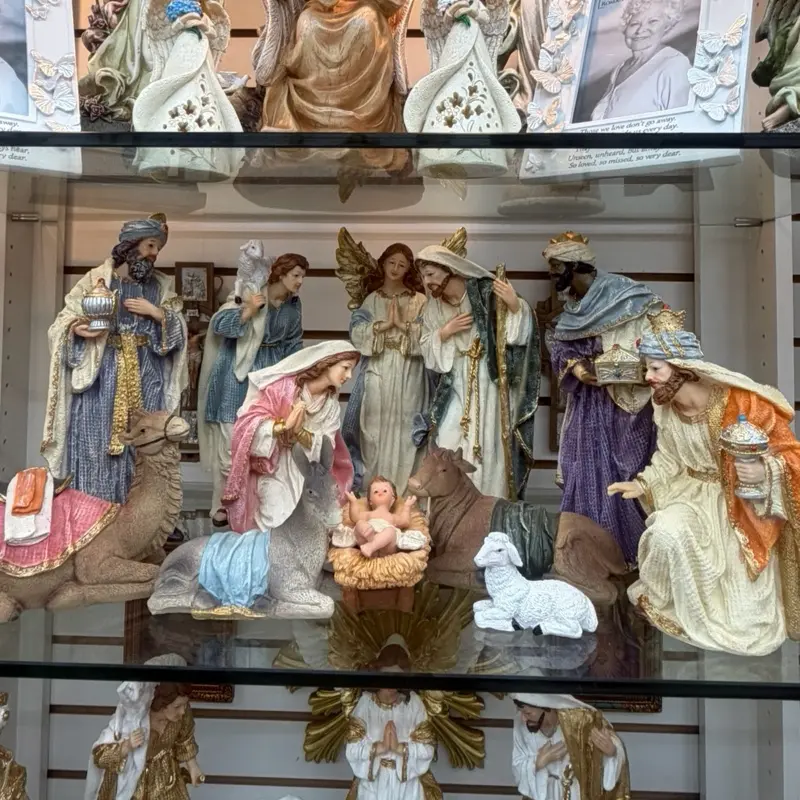 Nacimiento en colores pastel 12” - 9036-12P
