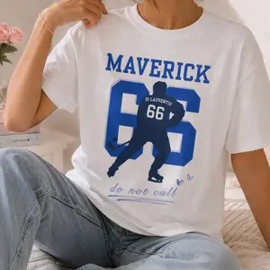 Maverick Off Campus T-Shirt | Dean Di Laurentis Hockey Romance Shirt | Off Campus Merch | Book Lover Gift