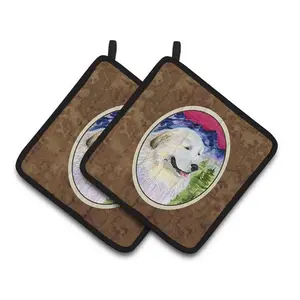 Carolines Treasures  Great Pyrenees Pair of Pot Holders, 7.5 x 3 x 7.5 in.