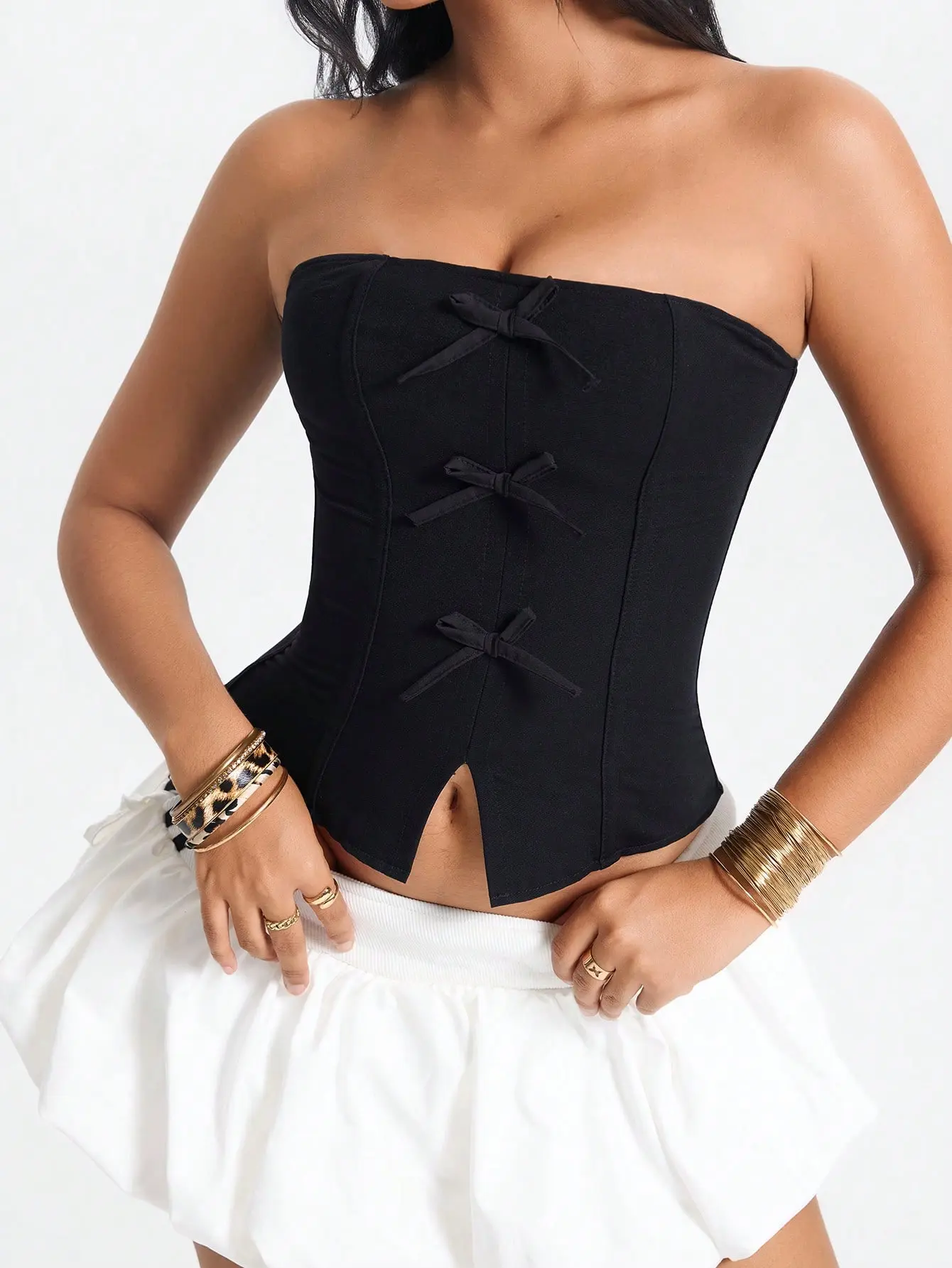 Apperloth Studio Women Solid Black Strapless Corset Top Sweetheart Neck Front Bow Knot Decor Slit Hem Bustier Crop Top Waist Shaping Y2K Coquette Going Out Club Party Streetwear Tube Top