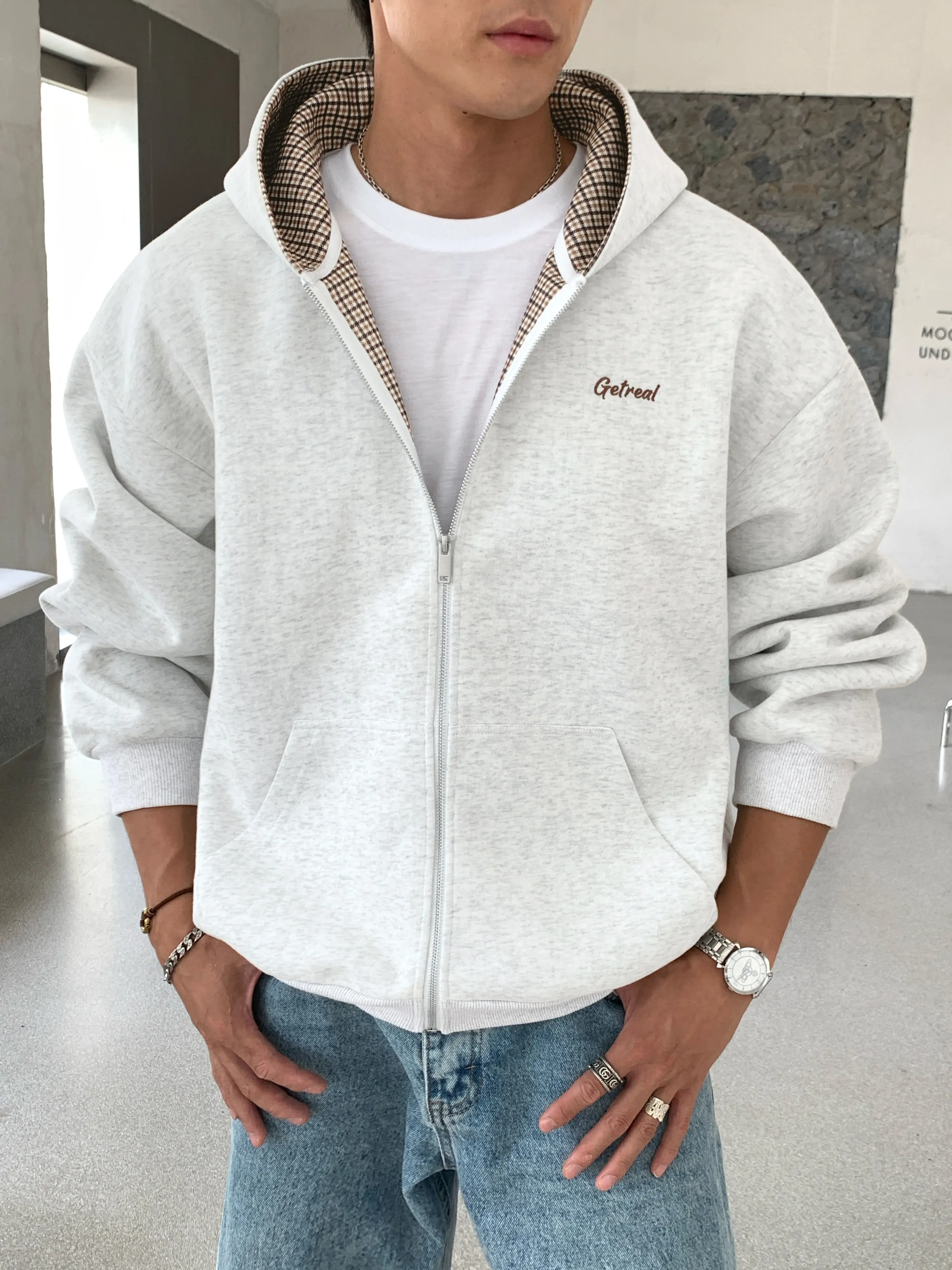 Men’s oversized full-zip hoodie, casual sweatshirt with plaid lining, loose-fit streetwear jacket with kangaroo pocket and embroidered lettering
