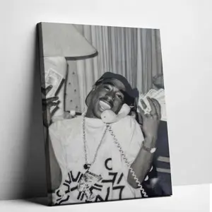 Vintage Tupac Shakur Black & White Wall Art – Iconic Hip-Hop Legend Poster for Your Collection! This high-quality print captures 2Pac in his classic 90s vibe Perfect for man caves, hip-hop studios, bedrooms, or streetwear-inspired spaces
