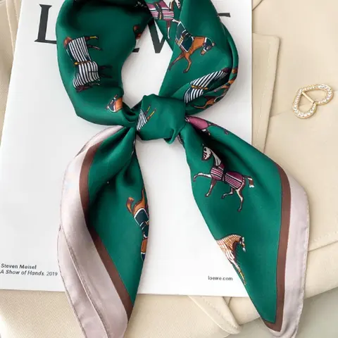 Women's Elegant Horse Pattern Square Scarf, Neck Scarf, Fashionable Soft Comfortable Scarf for Daily Wear, Casual Versatile Scarf for Women As Gift