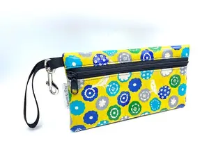 Medium Wristlet in Yellow Bird print