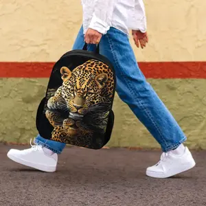 Stylish leopard print reflective backpack - Lightweight and durable polyester backpack with adjustable and detachable shoulder straps and a zip closure, suitable for teenagers and students - Perfect for daily commutes, travel, and school use, easy to care