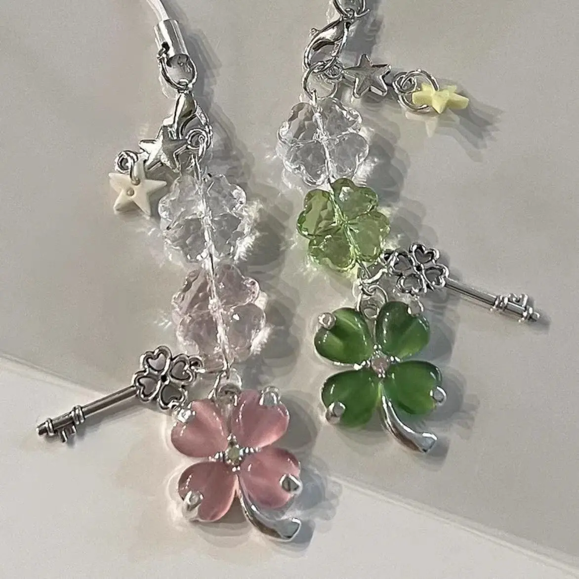 Lucky Leaf Phone Charms Pendant Cute Key Chain Cases For iPhone 15 Samsung Schoolbag Books CCD Camera Ins Korea Pink Green Smartphone Cellphone