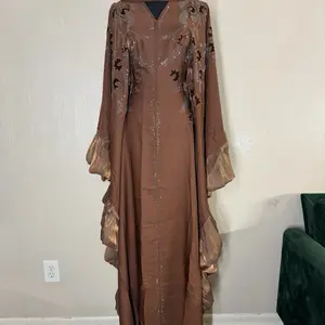 Elegant Embroidered Flow Abaya