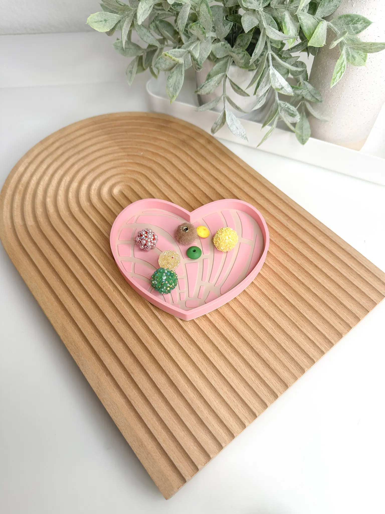 Concha Heart Tray Trinket Desk Organizer For Crafts & Office Space Organize Small Parts Paper Clips Beads Rhinestones Charms & Jewelry Pieces